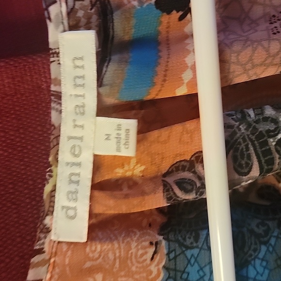 Top - Picture 2 of 2